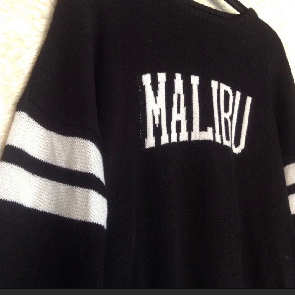 brandy melville sweater !!!!